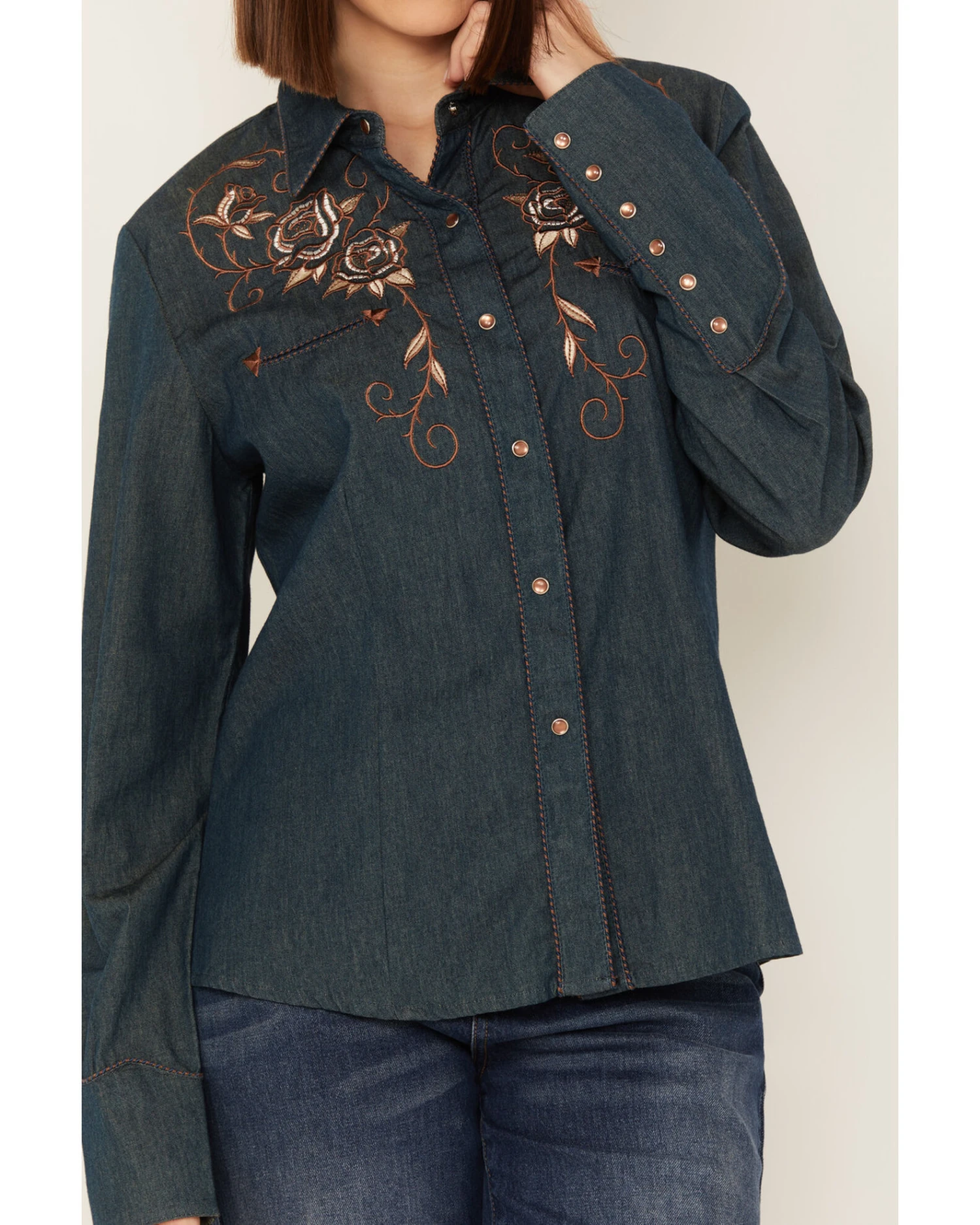 Scully Women's Rose Embroidered Denim Long Sleeve Pearl Snap Western Shirt 6 Scully Women's Rose Embroidered Denim Long Sleeve Pearl Snap Western Shirt - Image 4