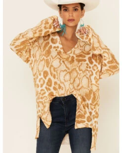 Show Me Your Mumu Women's Sand Cliffside Cheetah Print Pullover Sweater 8 Show Me Your Mumu Women's Sand Cliffside Cheetah Print Pullover Sweater -Western Cowboy Equipment Store 2000339451 295 P2