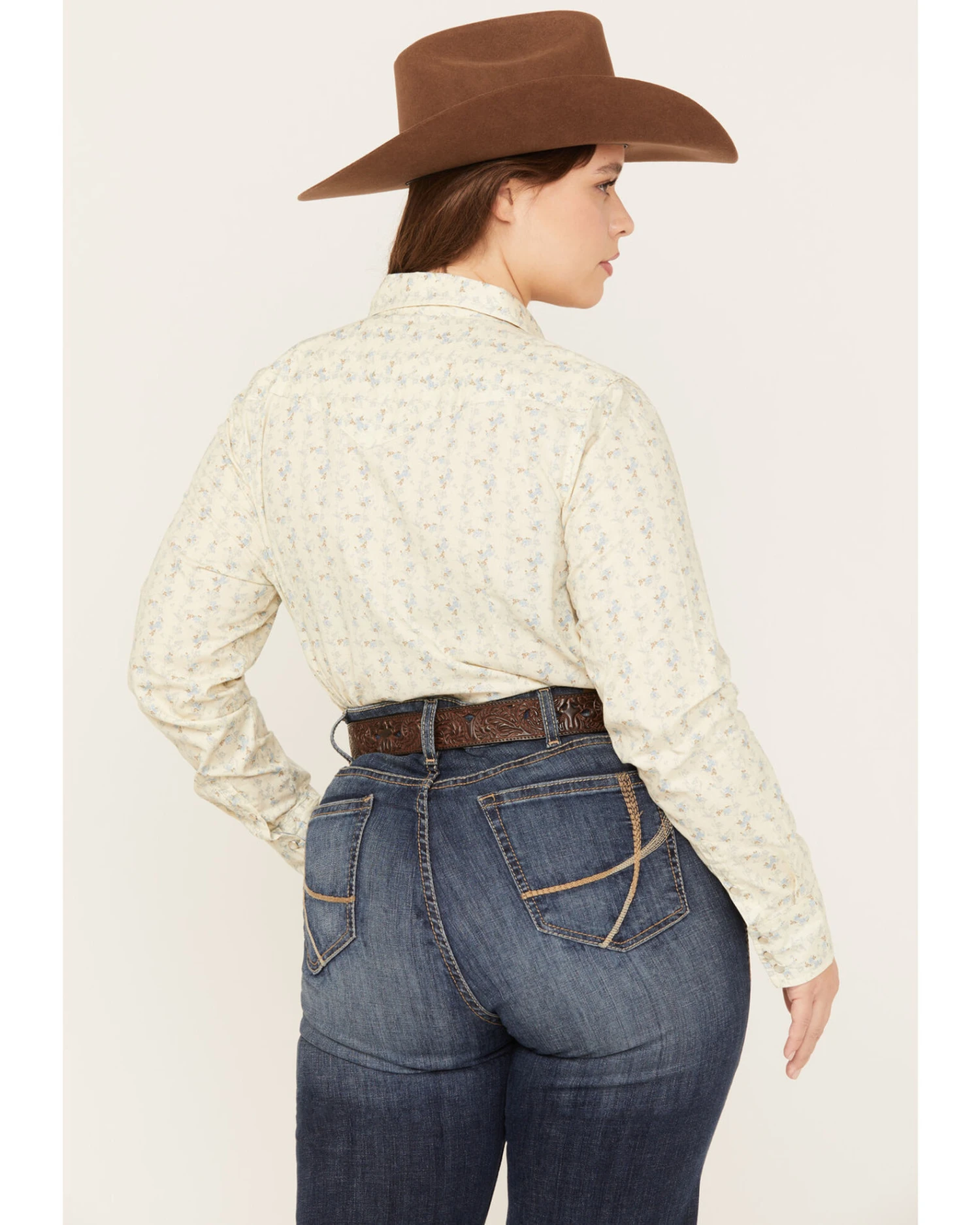 Roper Women's Floral Print Long Sleeve Pearl Snap Western Shirt - Plus 4 Roper Women's Floral Print Long Sleeve Pearl Snap Western Shirt - Plus - Image 2