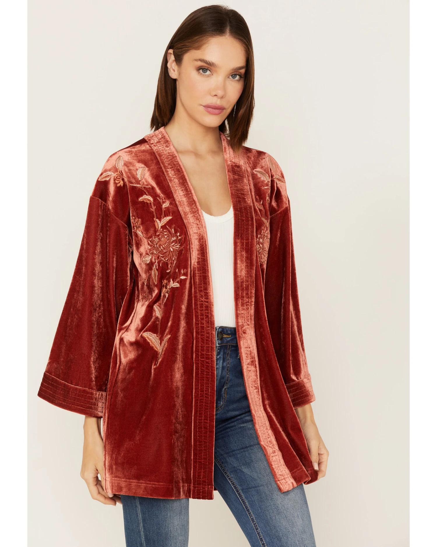 Mystree Women's Floral Embroidered Velvet Kimono 4 Mystree Women's Floral Embroidered Velvet Kimono - Image 2